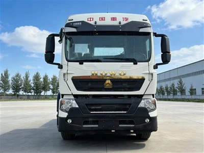 Traktor HOWO TX 6×4 Traktor
